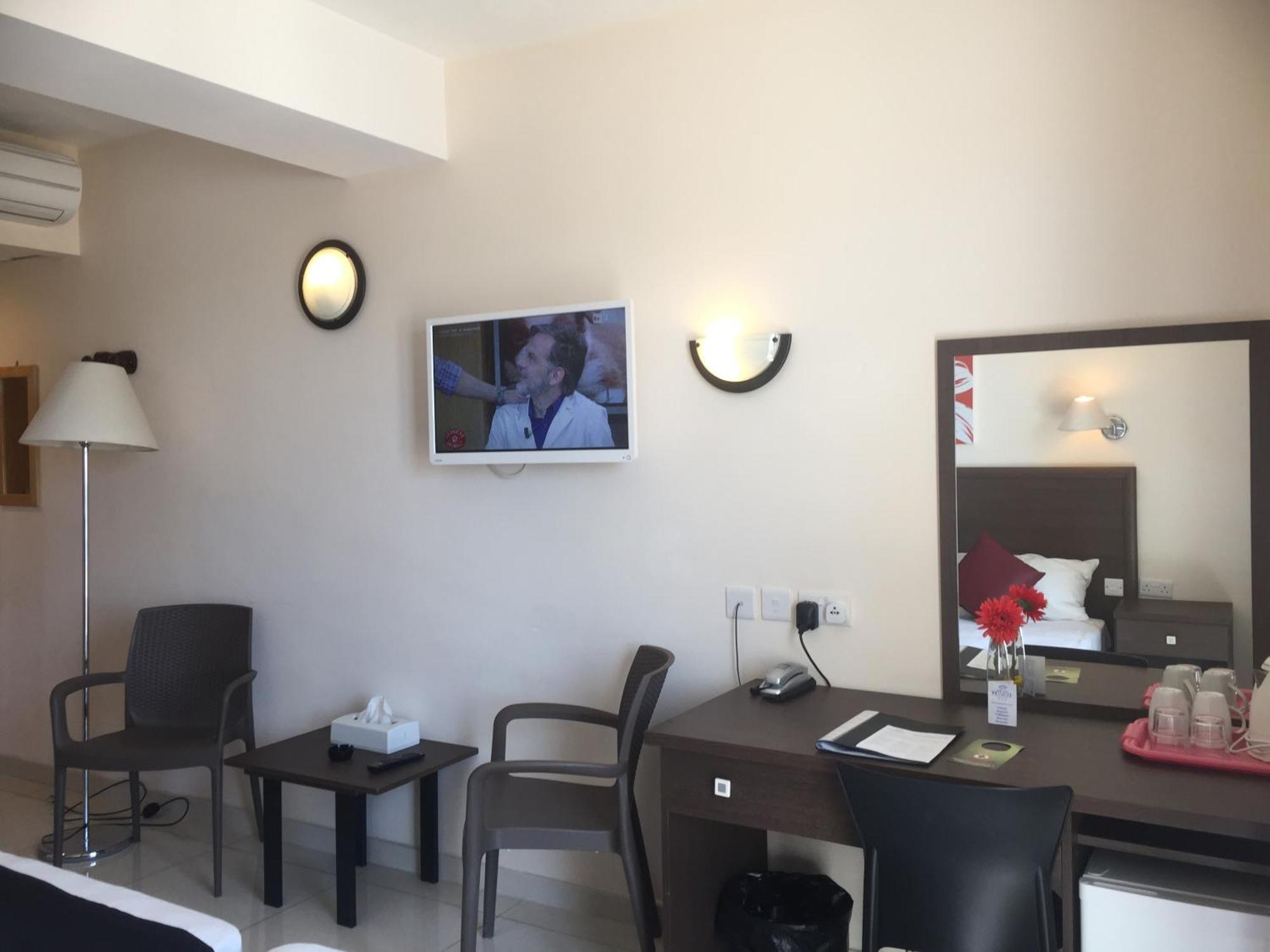 ดีน แฮมเล็ต โฮเทล Hotel Saint Julian's ภายนอก รูปภาพ
